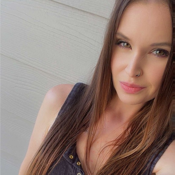 nicolew223